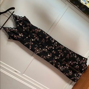 Beautiful Jumpsuit w: lace detail zips up the back